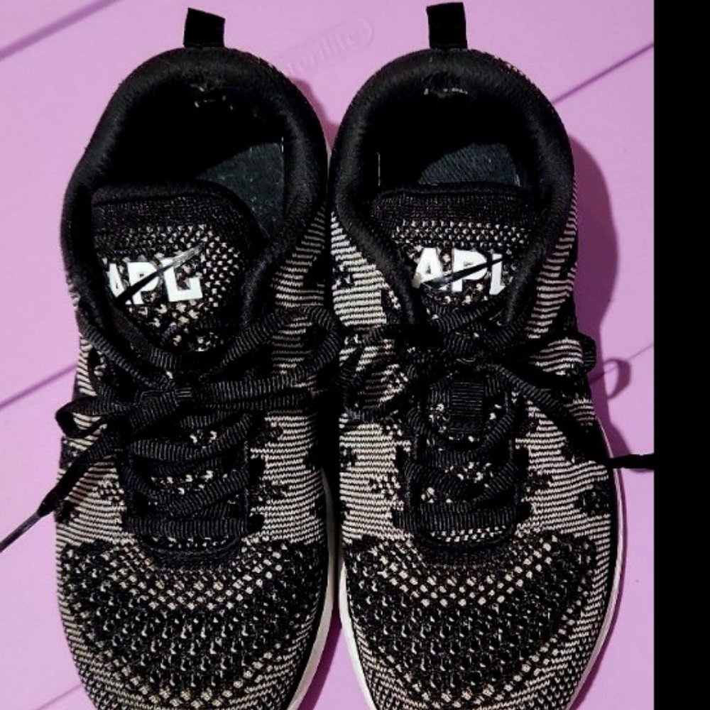 APL Athletic Propulsion Labs Tennis Shoes Size 6.5